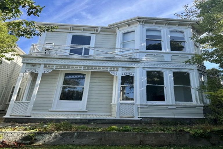 Photo of property in 355 The Terrace, Te Aro, Wellington, 6011