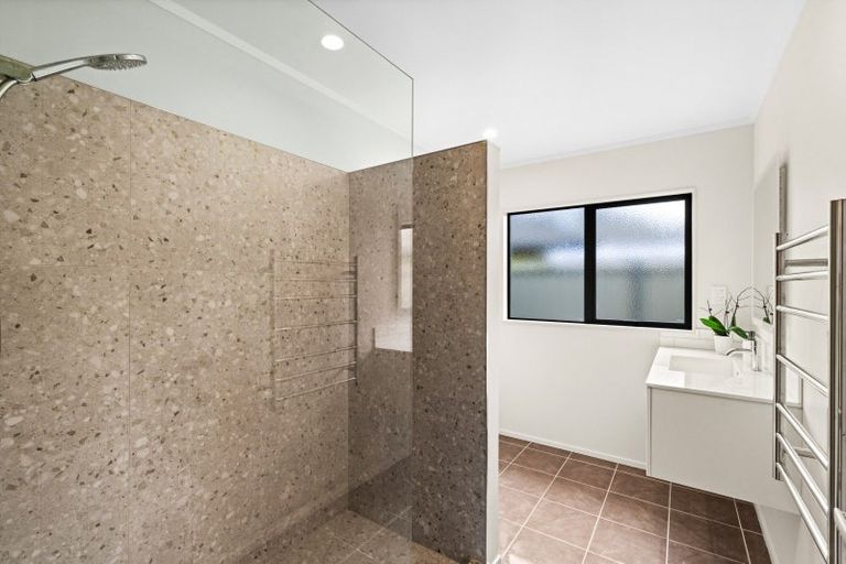 Photo of property in 27 Pinotage Drive, Greenmeadows, Napier, 4112