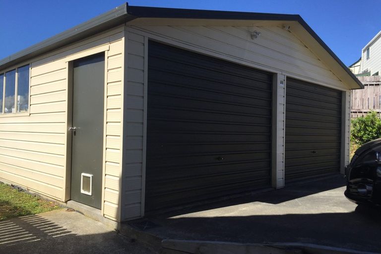 Photo of property in 5 Trilids Lane, Churton Park, Wellington, 6037