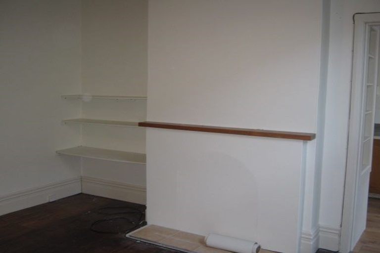 Photo of property in 36 Rolleston Street, Mount Cook, Wellington, 6021