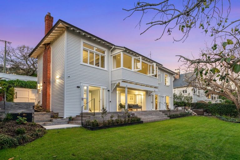 Photo of property in 19 Kerr Street, Devonport, Auckland, 0624