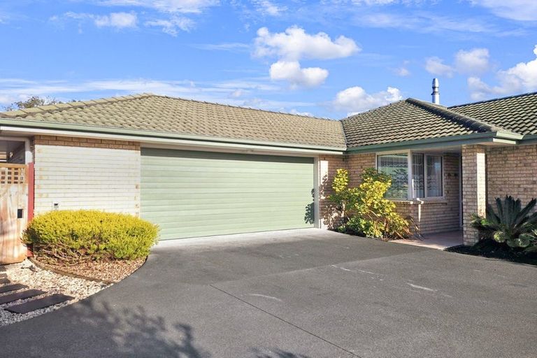 Photo of property in 4 Wai Place, One Tree Point, 0118