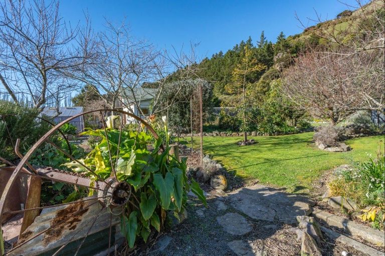 Photo of property in 1287 Okains Bay Road, Okains Bay, 7583