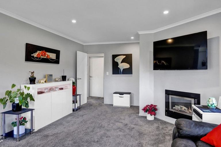 Photo of property in 74 Broadway, Stratford, 4332