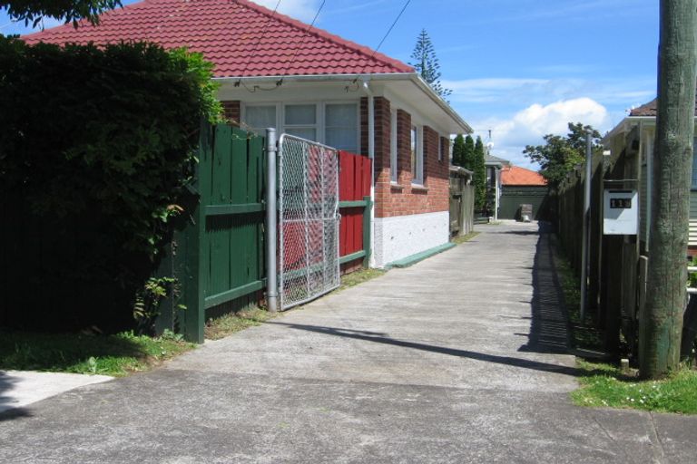 Photo of property in 1/11 Margaret Road, Papatoetoe, Auckland, 2025