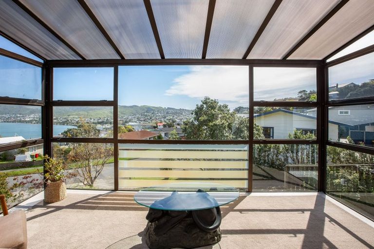 Photo of property in 21 Inlet View, Titahi Bay, Porirua, 5022