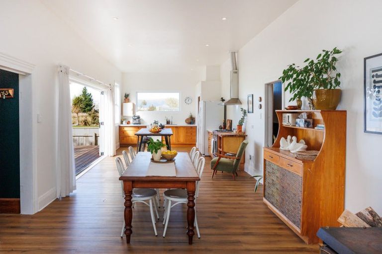 Photo of property in 2114 State Highway 56, Longburn, Palmerston North, 4477