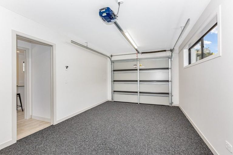 Photo of property in 11a Barberry Grove, Maungaraki, Lower Hutt, 5010