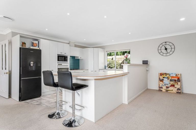 Photo of property in 23 Samwell Drive, Whitby, Porirua, 5024
