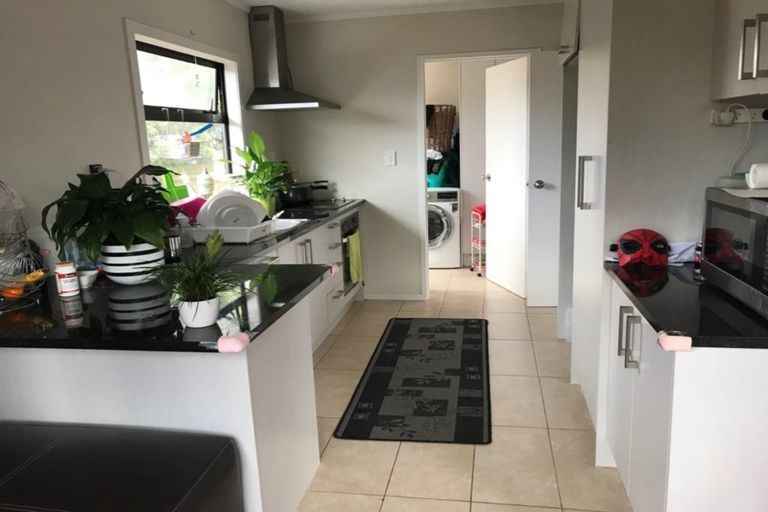 Photo of property in 47 Larnoch Road, Henderson, Auckland, 0610