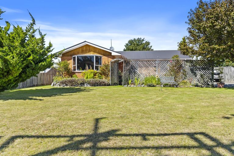 Photo of property in 13 Omahau Crescent, Twizel, 7901