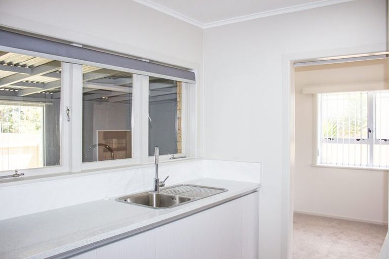 Photo of property in 20 Hallberry Road, Mangere East, Auckland, 2024