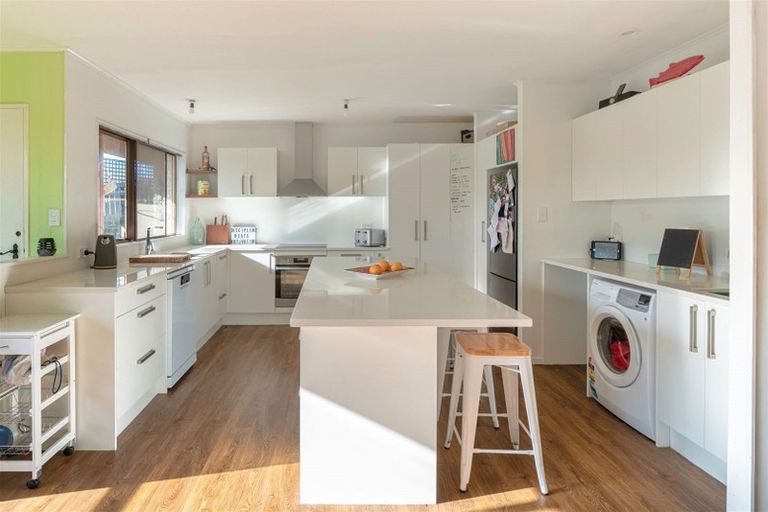 Photo of property in 61a Callender Terrace, Paraparaumu Beach, Paraparaumu, 5032
