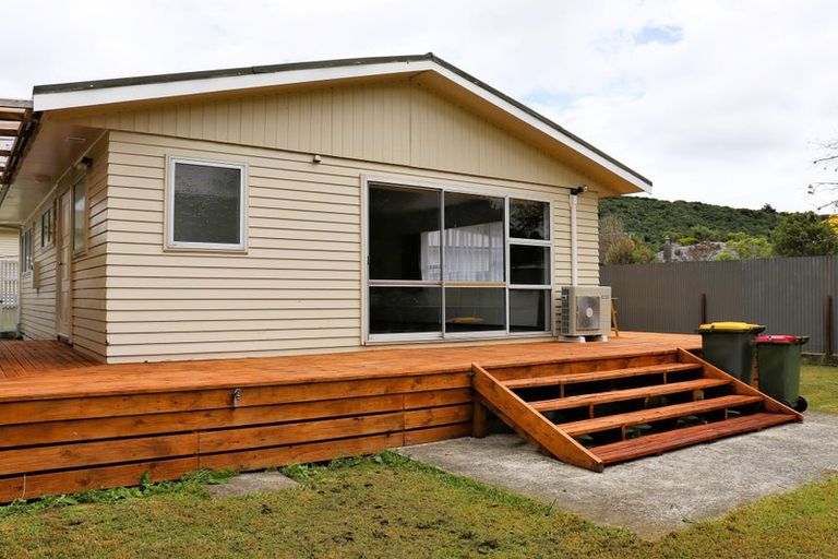 Photo of property in 71a Main Road, Wainuiomata, Lower Hutt, 5014