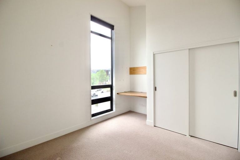 Photo of property in 19 Isitt Road, Hobsonville, Auckland, 0616