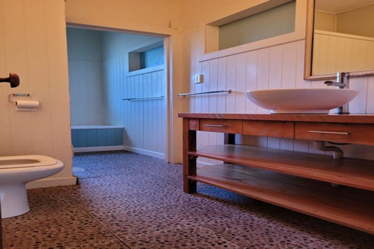 Photo of property in 9 Ruataniwha Street, Waipawa, 4210