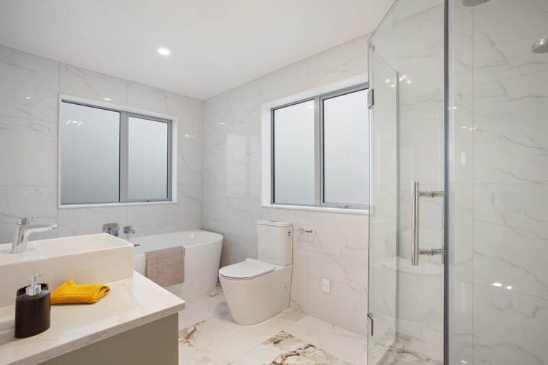 Photo of property in 39b Sorrel Crescent, Bucklands Beach, Auckland, 2012