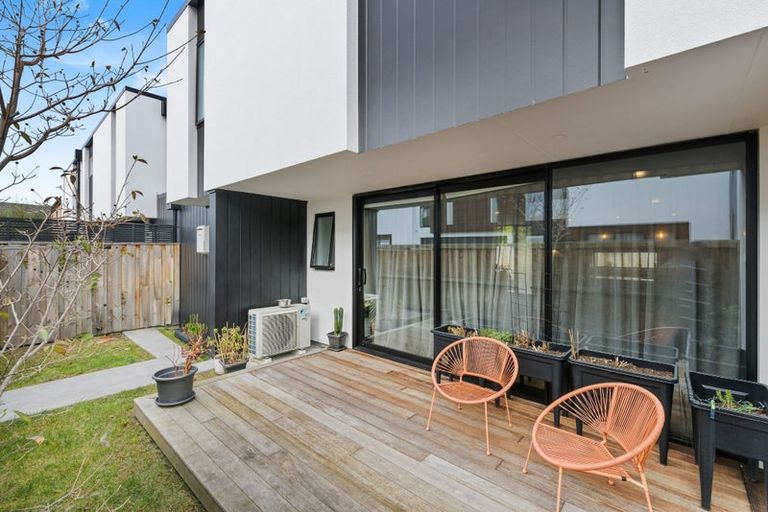 Photo of property in 2/10 Bishop Street, St Albans, Christchurch, 8014