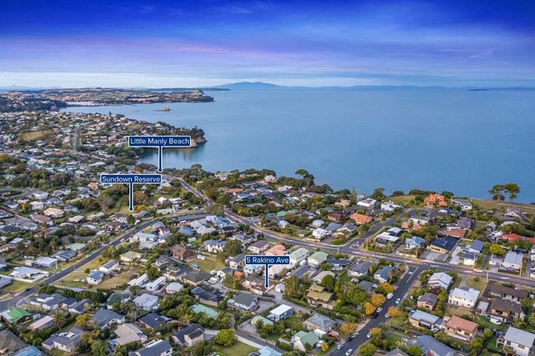 Photo of property in 5 Rakino Avenue, Manly, Whangaparaoa, 0930