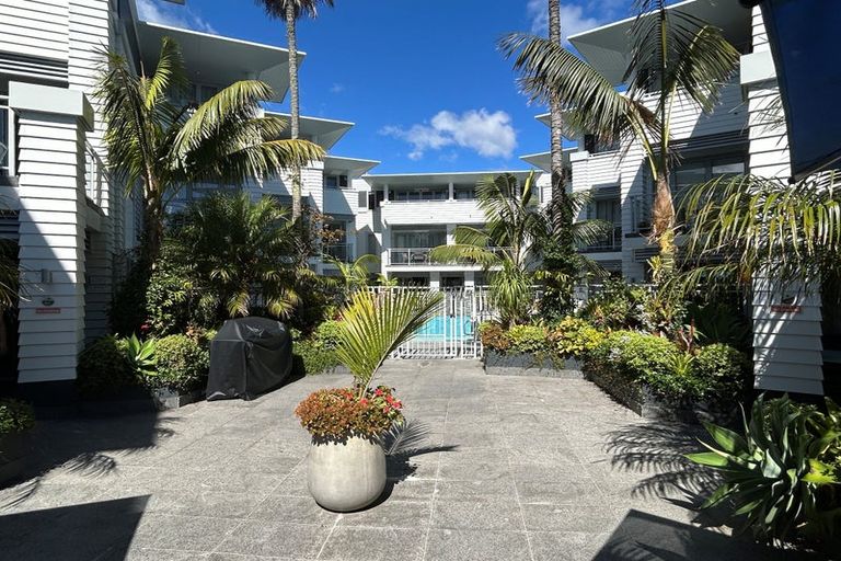 Photo of property in 28/98 Marsden Road, Paihia, 0200