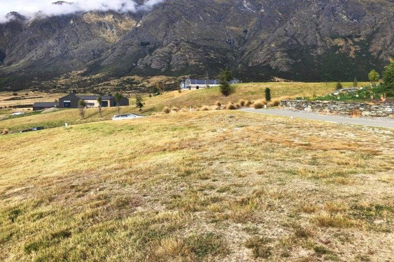 Photo of property in 11 Double Cone Road, Jacks Point, Queenstown, 9371