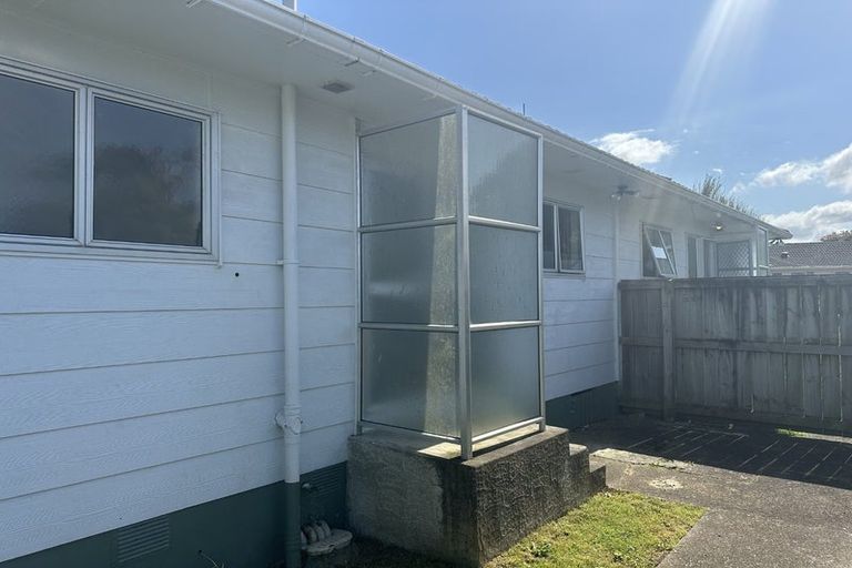 Photo of property in 1/29 Mon Desir Place, Manurewa, Auckland, 2102