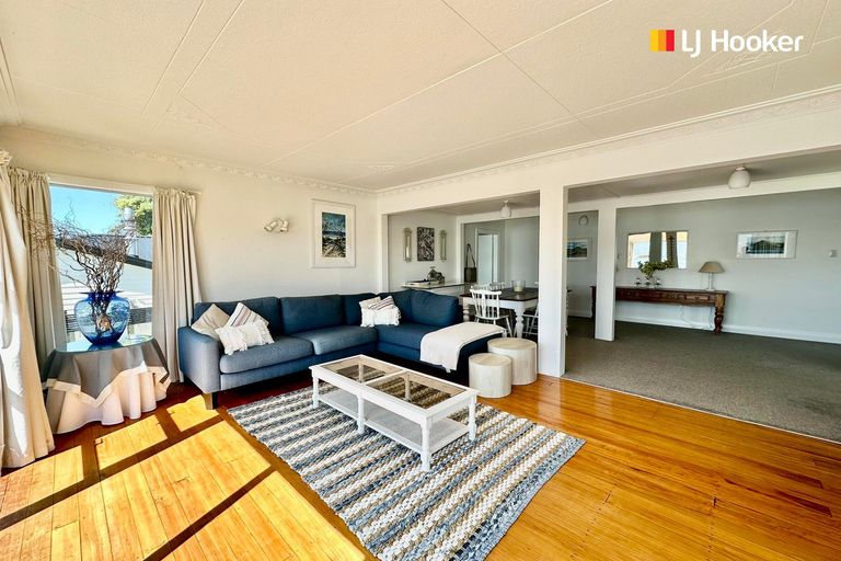Photo of property in 35 Oxley Crescent, Broad Bay, Dunedin, 9014