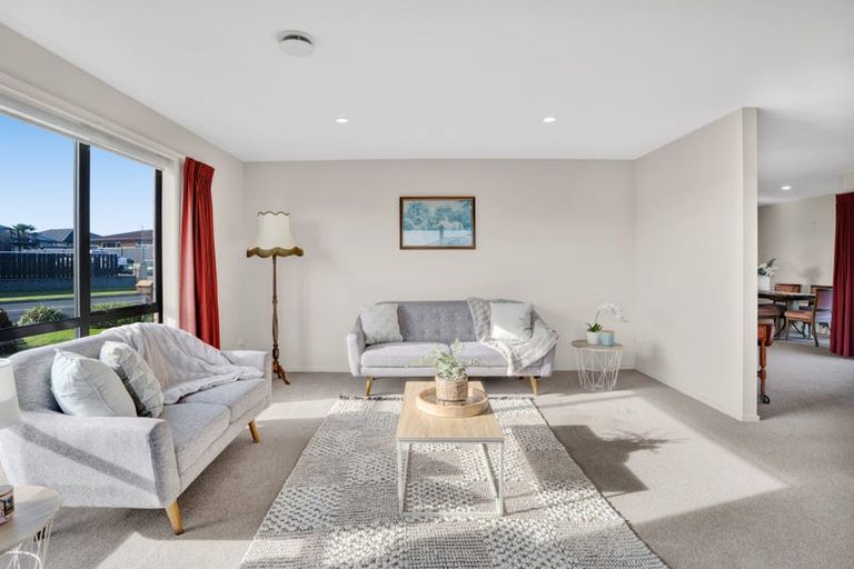 Photo of property in 8 Jules Crescent, Bell Block, New Plymouth, 4312
