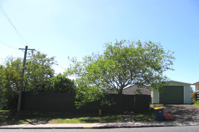 Photo of property in 65 Birkdale Road, Birkdale, Auckland, 0626