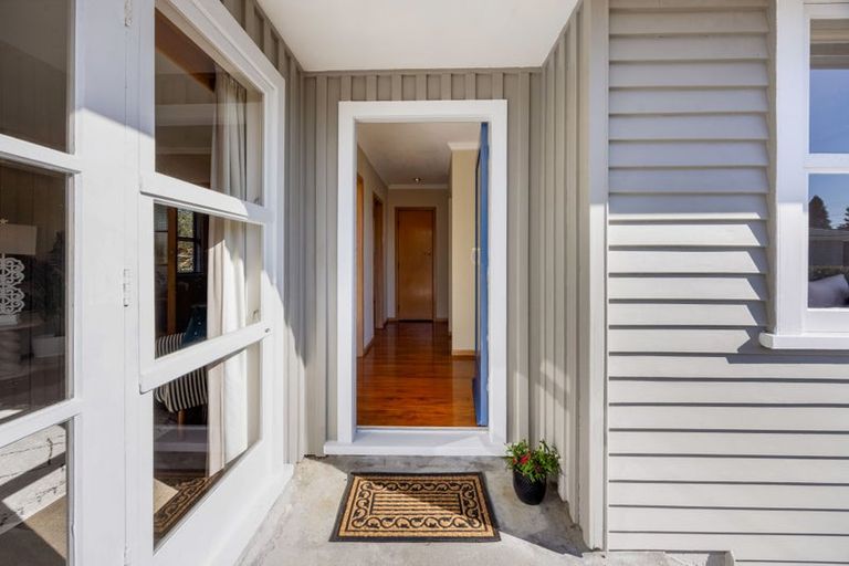 Photo of property in 211 Frankley Road, Frankleigh Park, New Plymouth, 4310