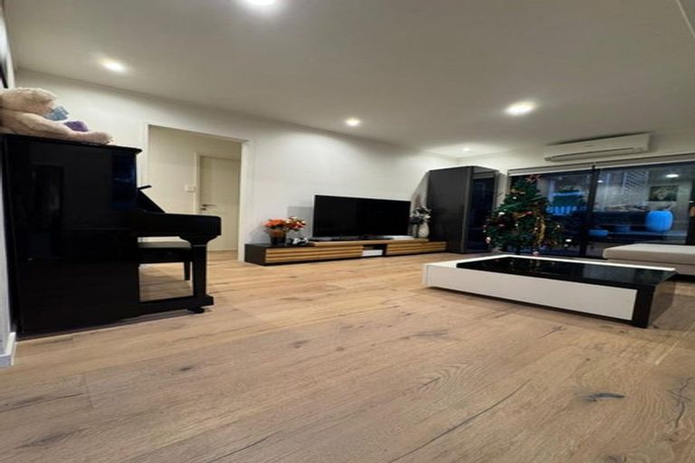 Photo of property in 2/32 Palliser Lane, Browns Bay, Auckland, 0630