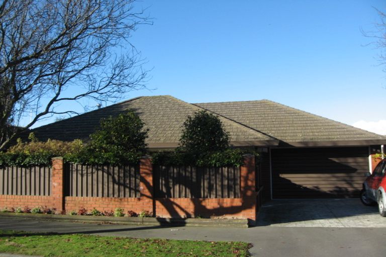 Photo of property in 2 Sarabande Avenue, Redwood, Christchurch, 8051
