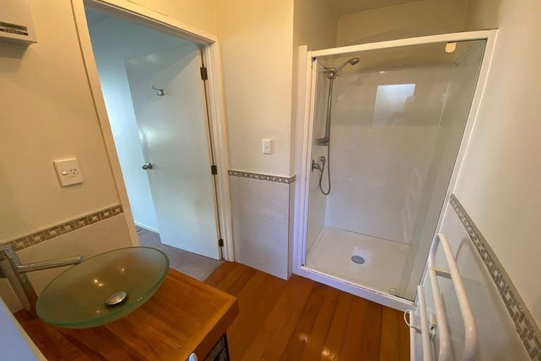 Photo of property in 3/17 Commodore Parry Road, Castor Bay, Auckland, 0620