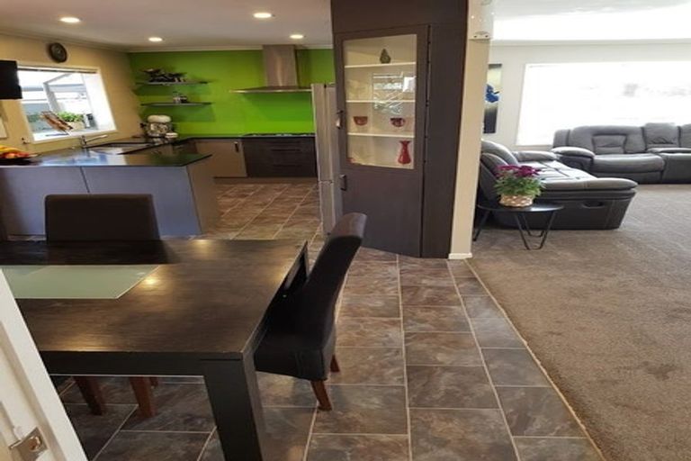 Photo of property in 2/53 Jellicoe Road, Manurewa, Auckland, 2102