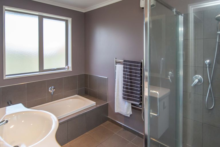 Photo of property in 11d Cameron Crescent, Rolleston, 7614