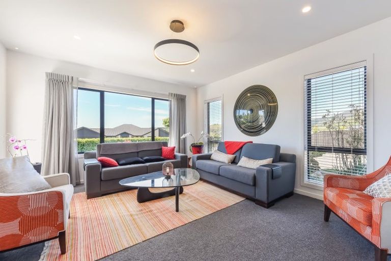 Photo of property in 17 Huntaway Close, Stoke, Nelson, 7011