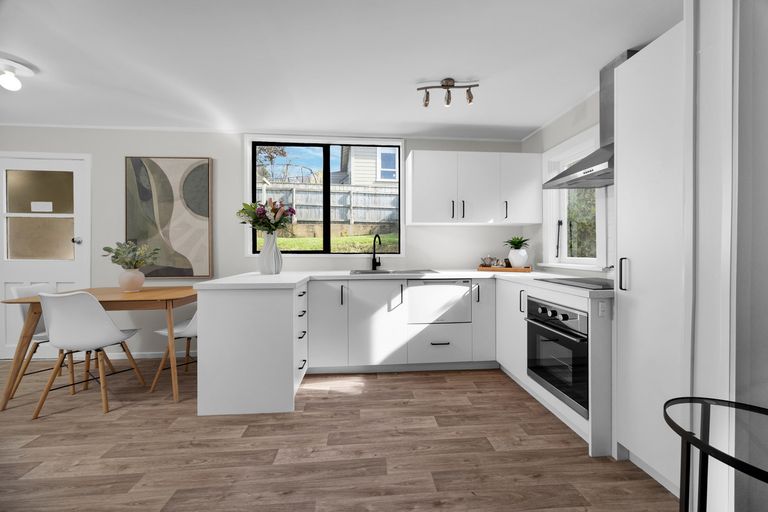 Photo of property in 1 Nairn Street, Kaikorai, Dunedin, 9010