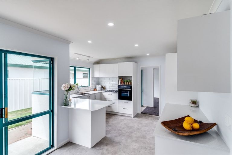 Photo of property in 5 Montague Way, Taradale, Napier, 4112