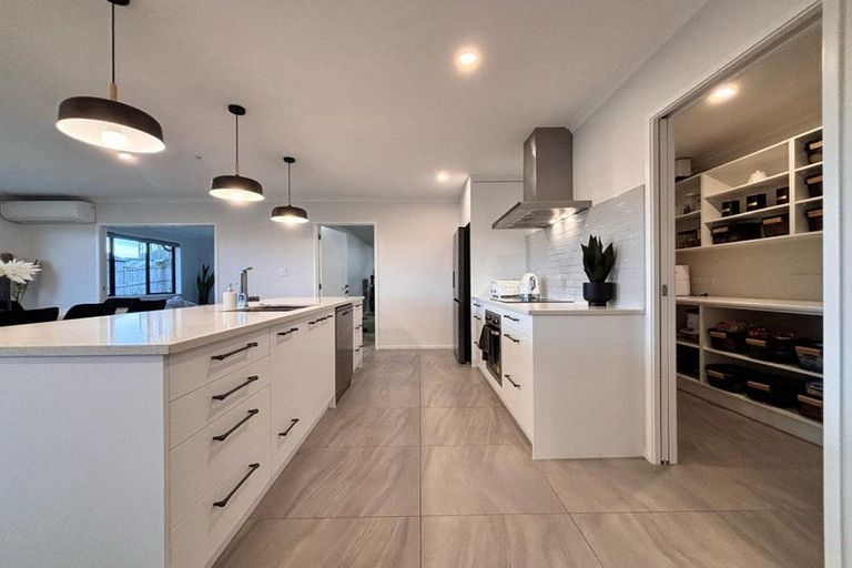 Photo of property in 23 Rowles Road, Pukekohe, 2120