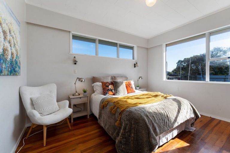 Photo of property in 69 Ngaio Road, Waikanae, 5036