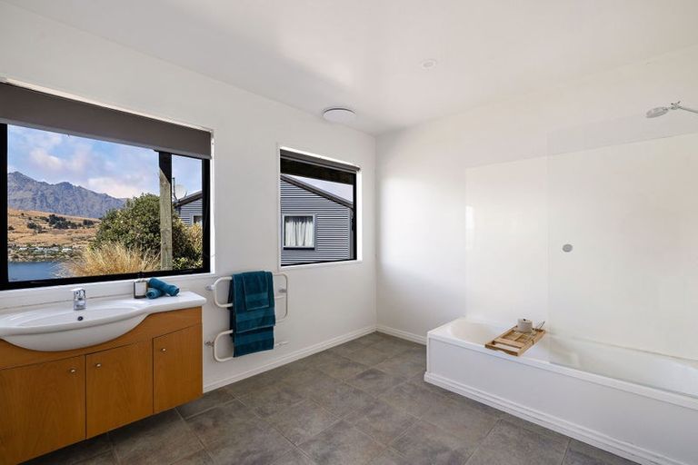 Photo of property in 5 Gum Lane, Queenstown, 9300