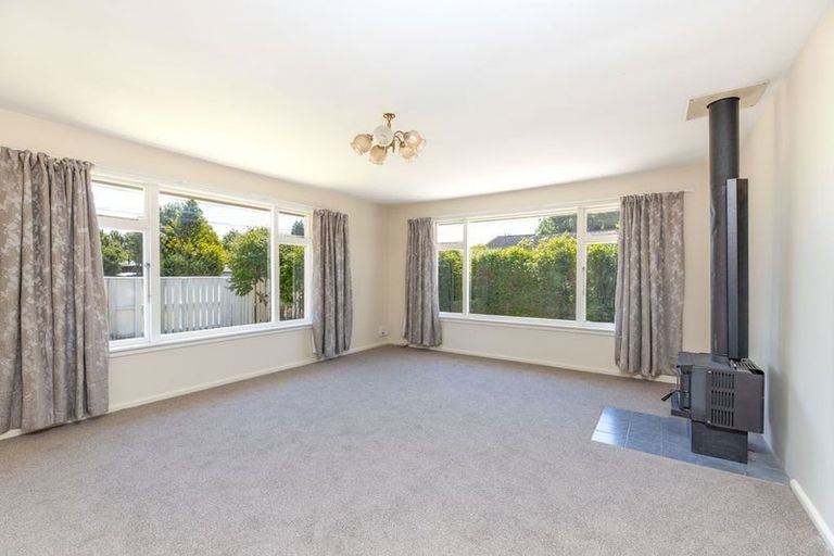 Photo of property in 116 Avonhead Road, Avonhead, Christchurch, 8042