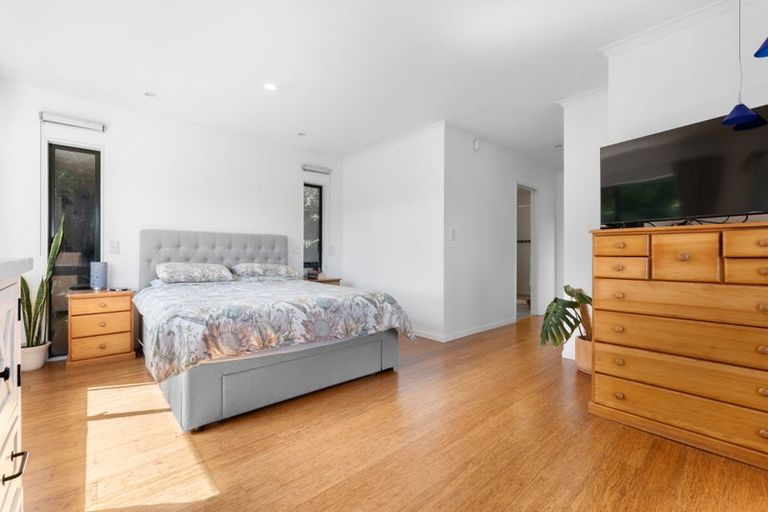 Photo of property in 12b Kimberly Grove, Greenhithe, Auckland, 0632