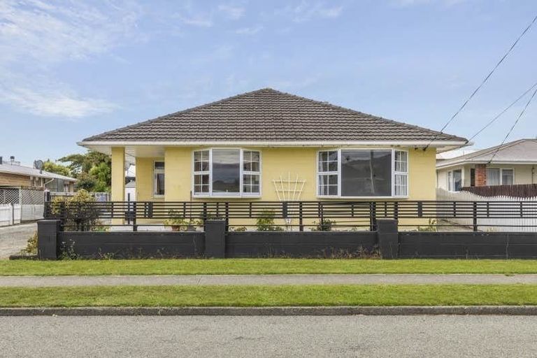 Photo of property in 1/3 Tainui Street, Stoke, Nelson, 7011