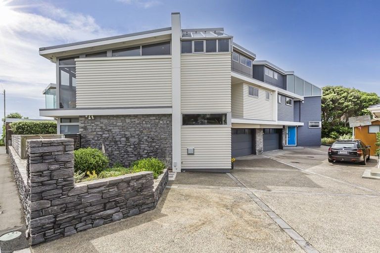 Photo of property in 3 Hector Street, Seatoun, Wellington, 6022