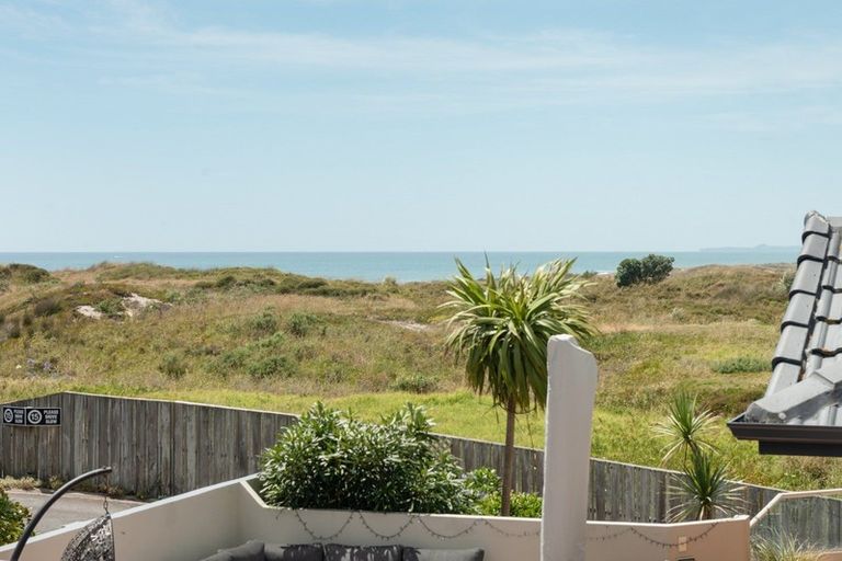Photo of property in 4b Sunbrae Grove, Mount Maunganui, 3116
