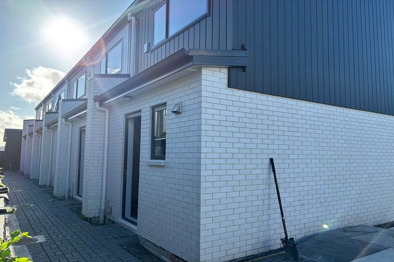 Photo of property in 8/88 Gloria Avenue, Te Atatu Peninsula, Auckland, 0610