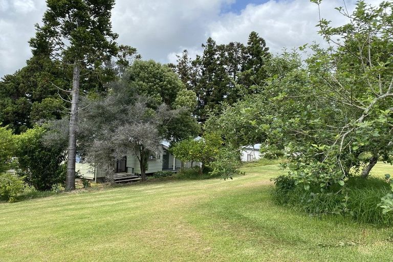 Photo of property in 1 Glenbervie Crescent, Massey, Auckland, 0614