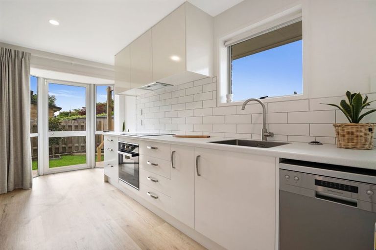 Photo of property in 50 Bowen Street, Cambridge, 3434