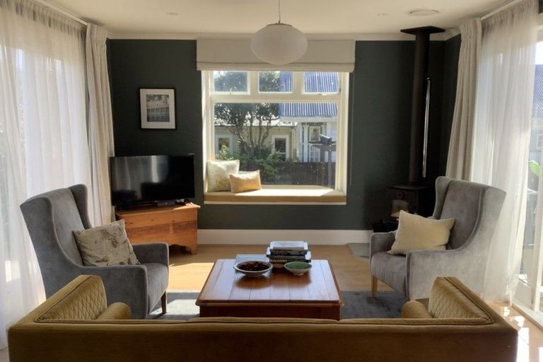 Photo of property in 5 Travancore Street, Island Bay, Wellington, 6023